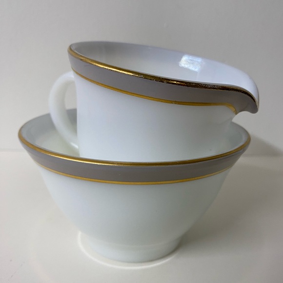 Vintage Pyrex Dove grey Gold band cream and sugar - Picture 5 of 8